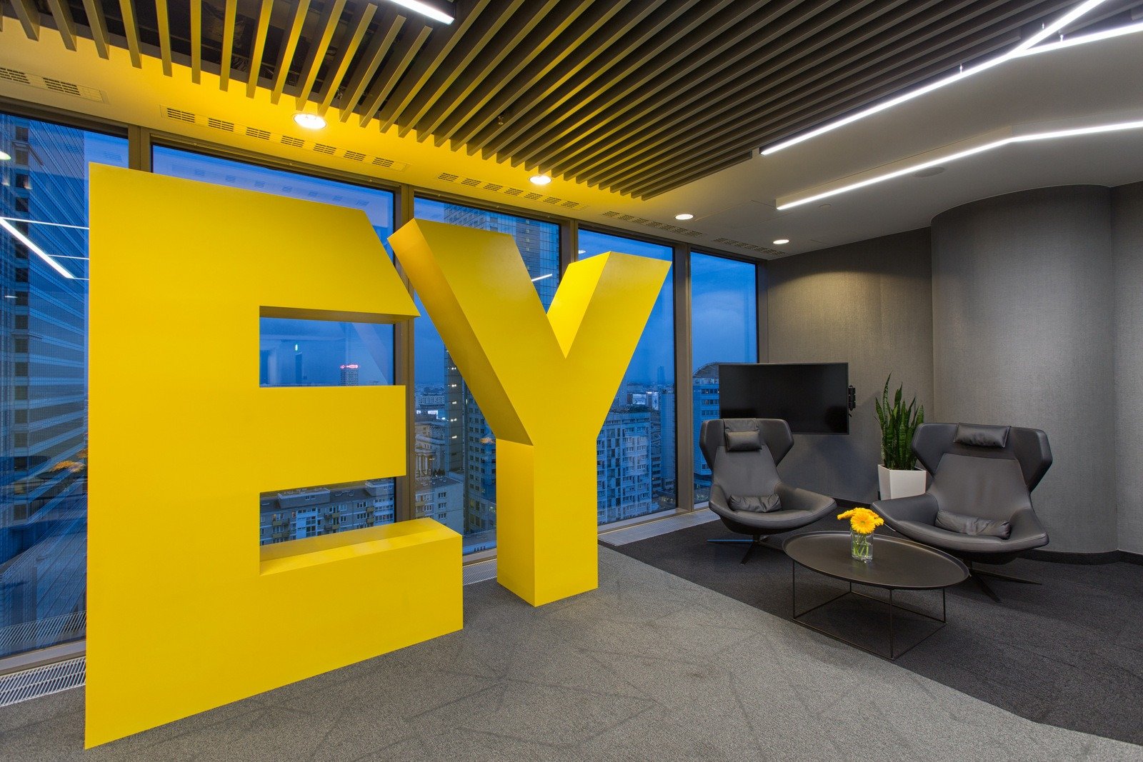 EY